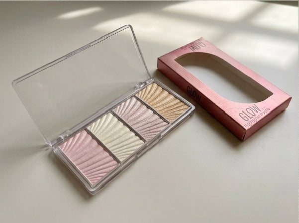 GLOW 4-Shade Highlighter Palette – Pink, Pearl & Gold